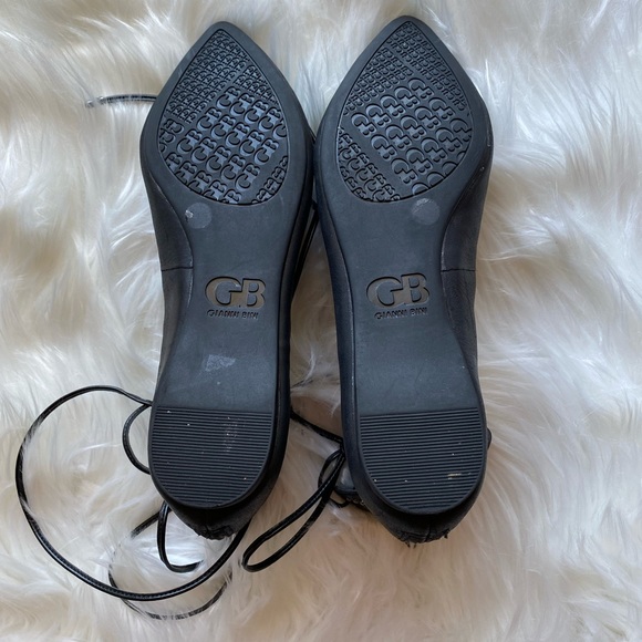 Gianni Bini Flats - Picture 5 of 5